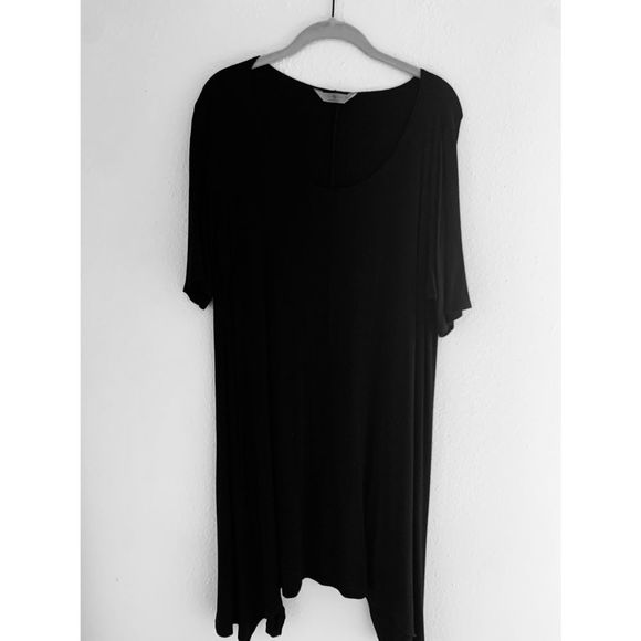 None Tops - Black quarter sleeve tunic